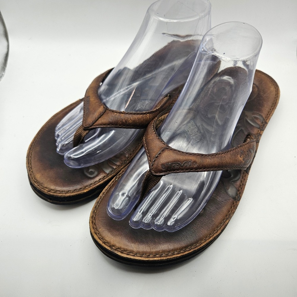 Teva Womens Brown Leather Flip Flops Embossed Hippie Granola 6140 Size 9 READ